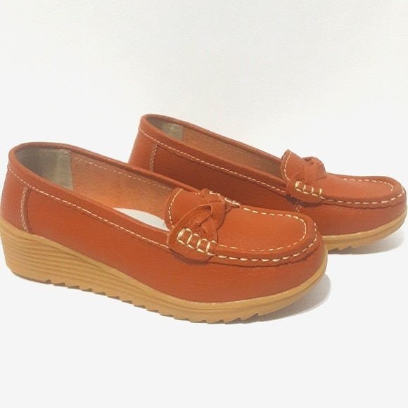 Soft Leather Moccasin Loafers US 6 Handstitched Casual Comfy Chic Wedge Shoes - Picture 2 of 7